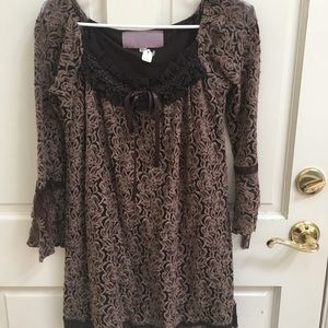 Brown LACE top darling details